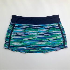 Lululemon Pace Rival in Seven Wonders